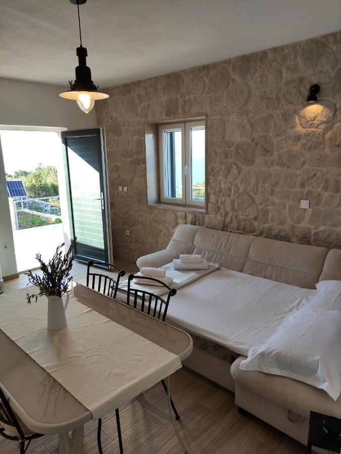 Secluded Holiday Home Heritage Postira Exterior photo