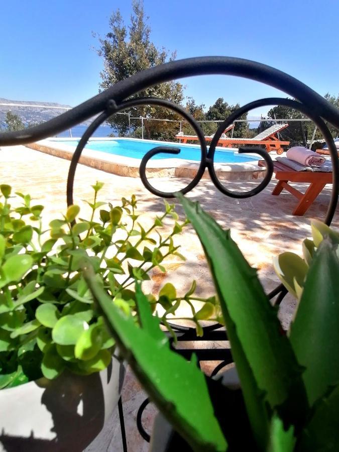 Secluded Holiday Home Heritage Postira Exterior photo
