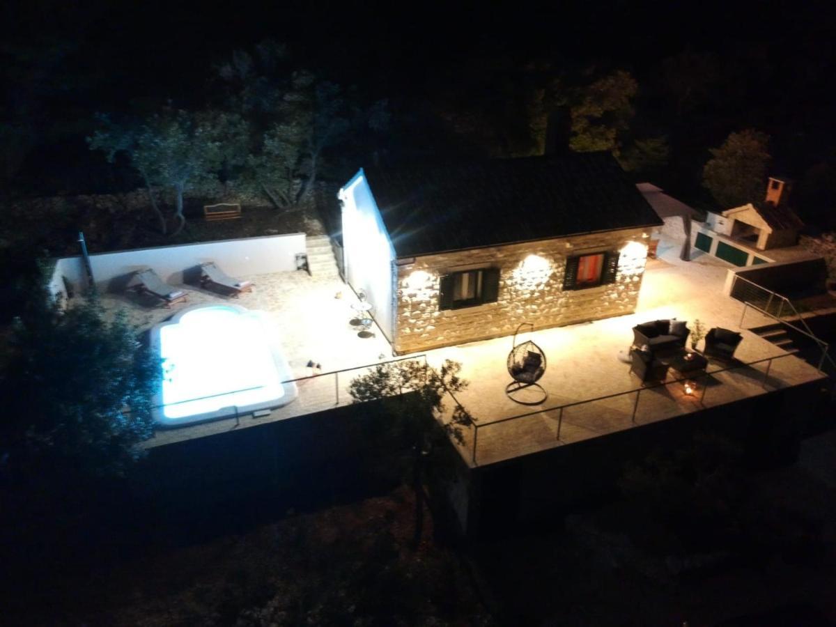 Secluded Holiday Home Heritage Postira Exterior photo