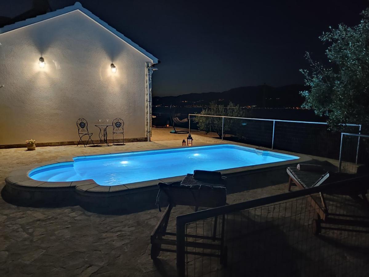 Secluded Holiday Home Heritage Postira Exterior photo